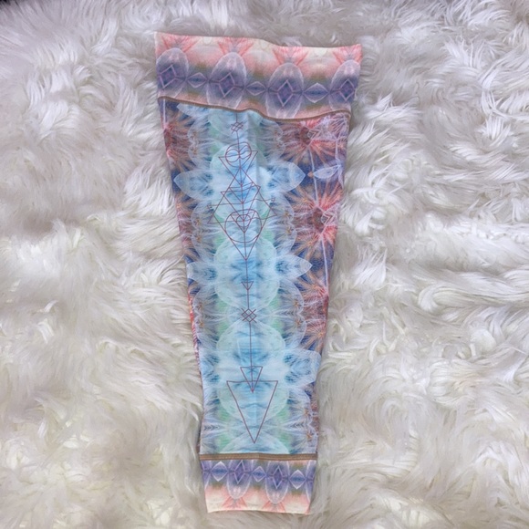 NIYAMA SOL Dandelion Beachcomber Capri Leggings M - Picture 9 of 16